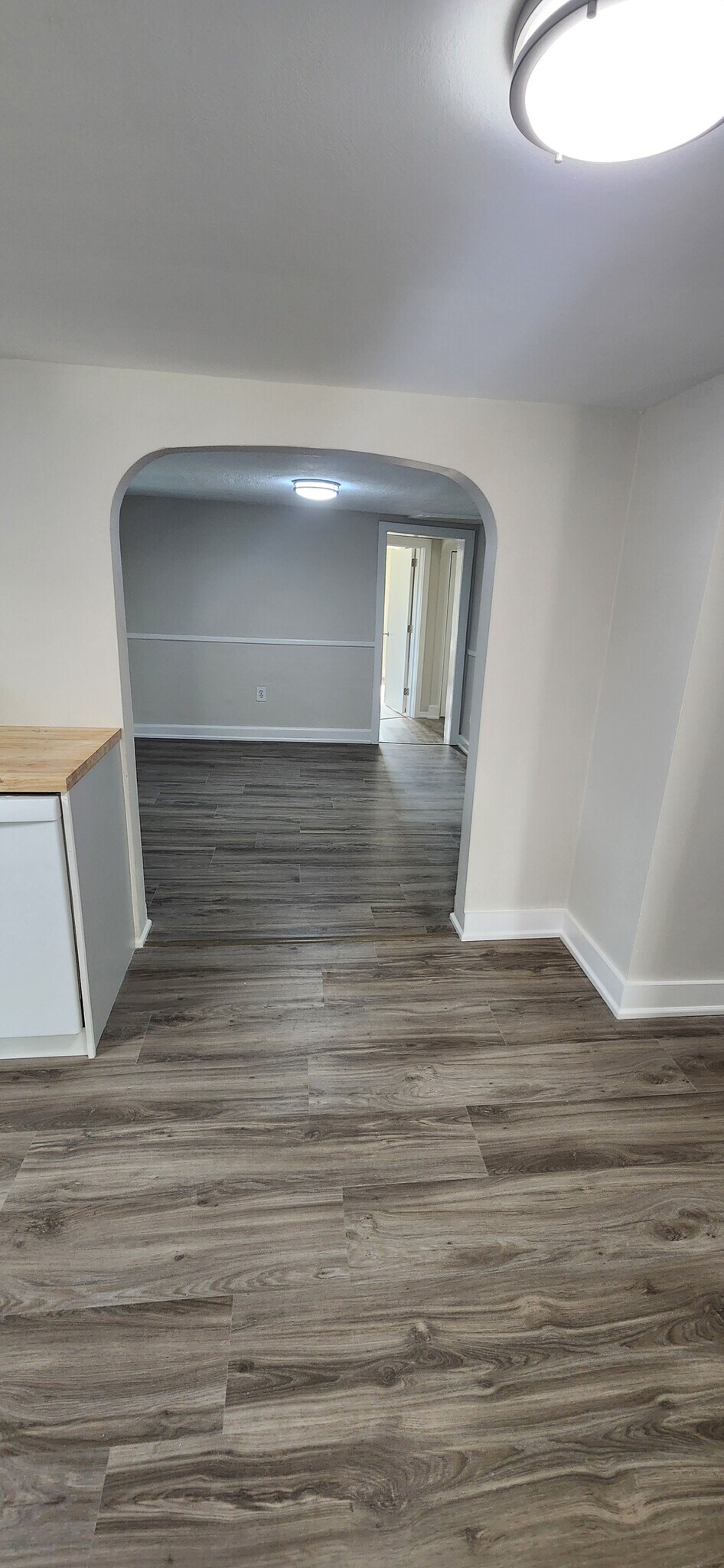 Building Photo - 8615 Aitken Ave