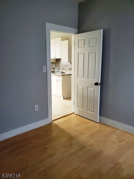 Building Photo - 399 Grace Ave