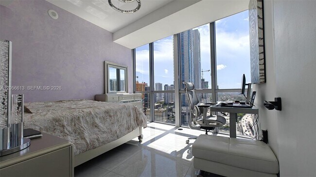 Building Photo - 1100 Biscayne Blvd
