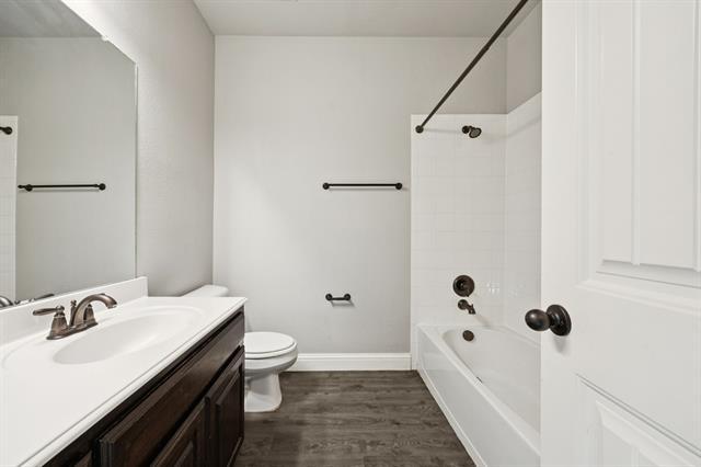 Building Photo - 317 Hawks Dr