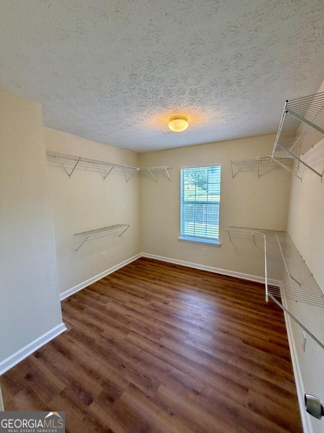 Building Photo - 4212 Reeshemah St