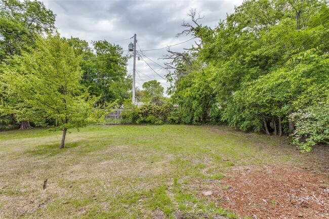 Building Photo - 4018 Western Cir