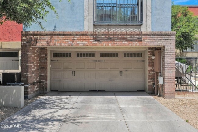 Building Photo - 3432 E Lance Ln