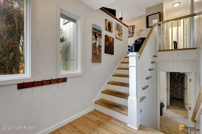 Building Photo - 9816 St Lawrence Cir