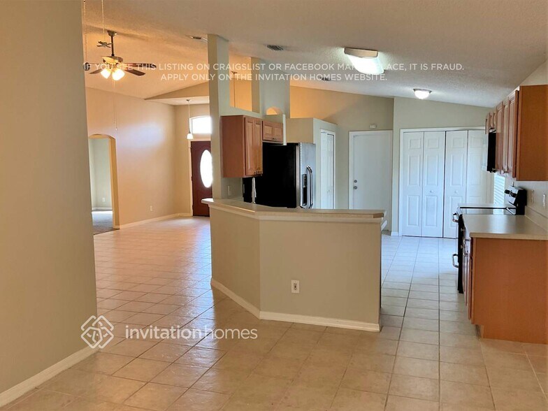 Building Photo - 2337 Deercroft Dr