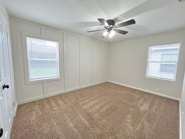 Building Photo - 1803-1805 Madrone Avenue