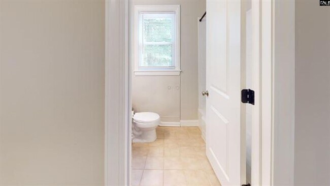 Building Photo - 3 bedroom 2 bath - SHANDON AREA!!!!!