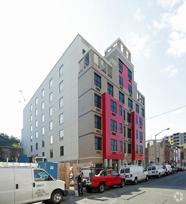 Building Photo - La Preciosa