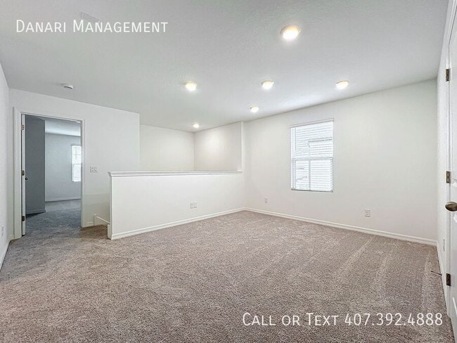 Building Photo - 1679 Meadowlark Dr