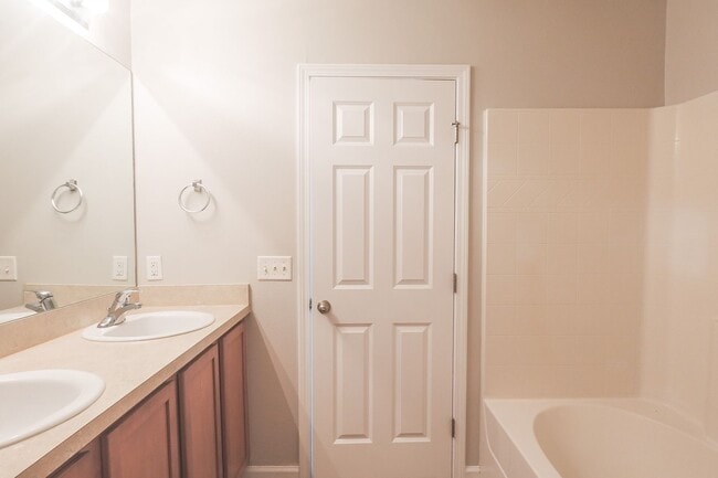 Building Photo - Coming Available