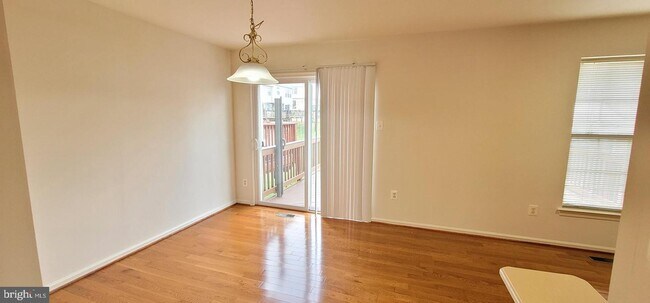 Building Photo - 7128 Fox Harbor Way