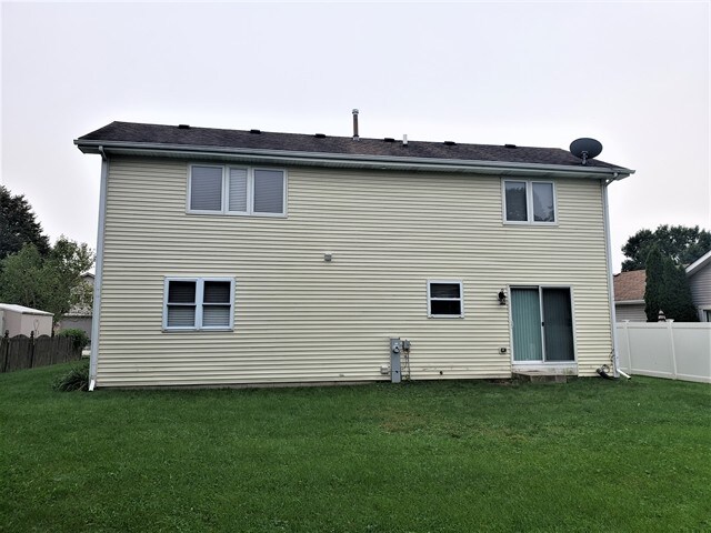 Building Photo - 3818 Hennepin Dr
