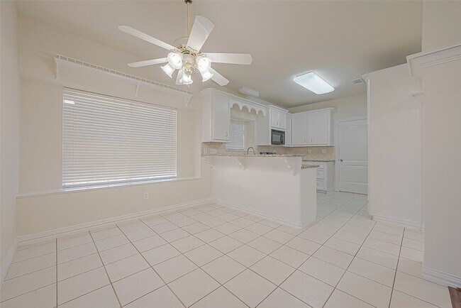 Building Photo - 1189 Lovett St