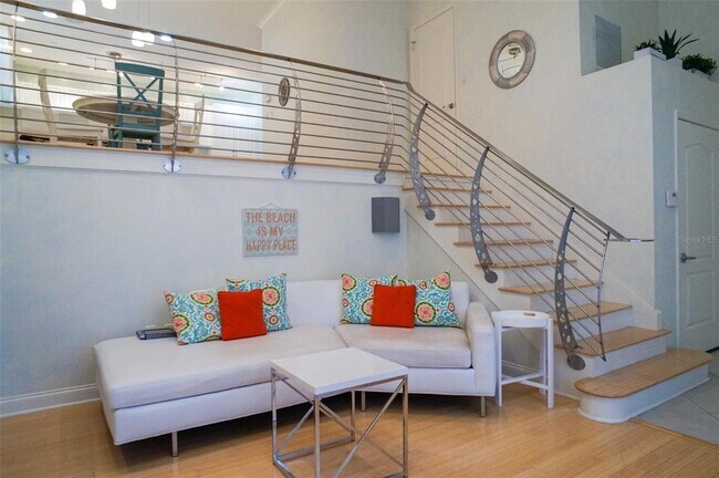 Building Photo - 505 Mandalay Ave