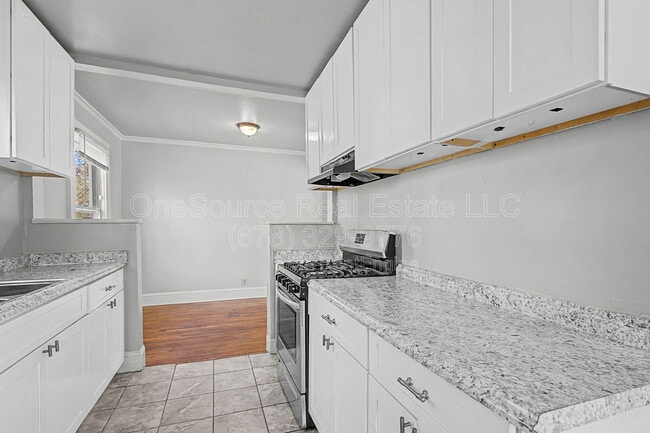 Building Photo - 1895 Markone St NW