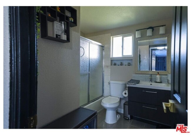 Building Photo - 848 W Irving Pl