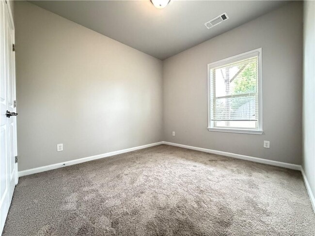 Building Photo - 2838 Vlg Pk Bnd