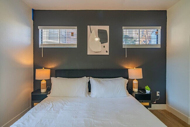 Building Photo - 7455 N 95th Ave