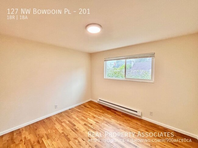 Building Photo - 127 NW Bowdoin Pl