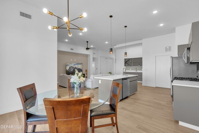 Building Photo - 12713 Captain Claudia CT