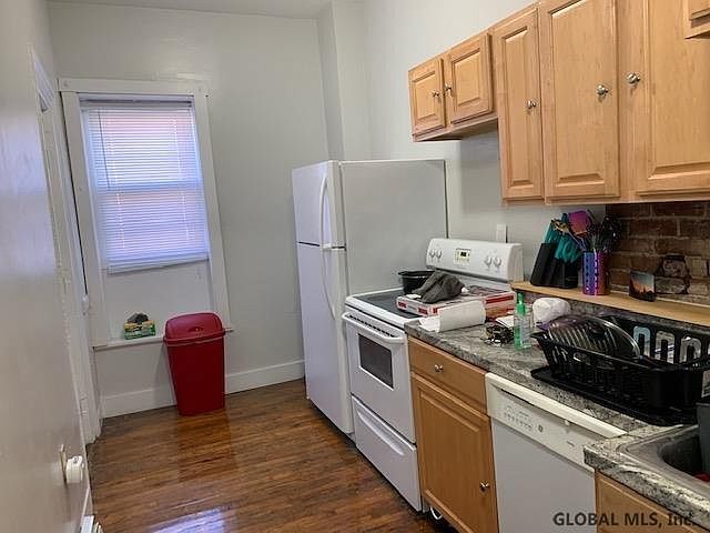 Kitchen - 33 George St