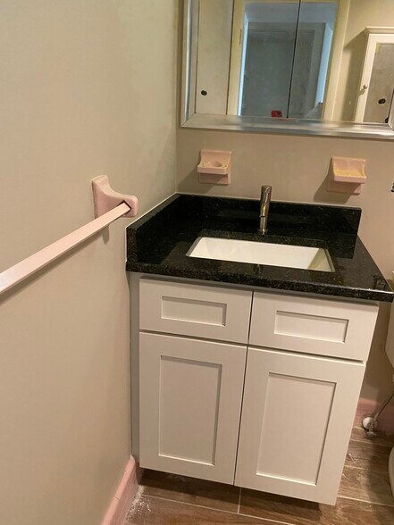 Building Photo - 8108 Cristobal Ave