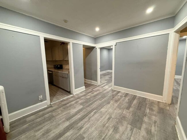 Building Photo - 1707 W Wallen Ave