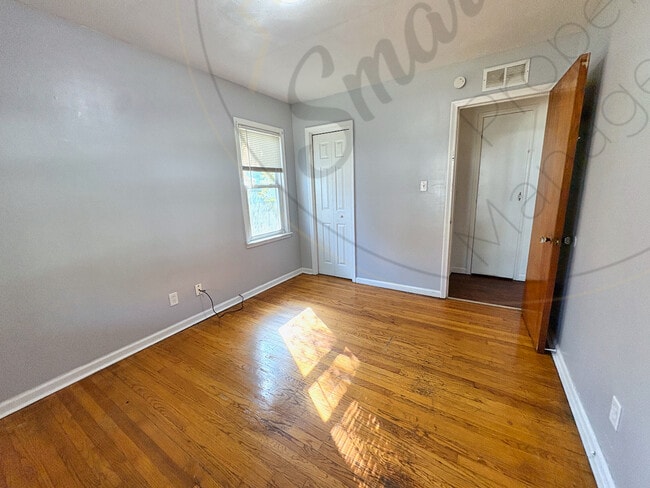 Building Photo - 7032 Fisher Ave