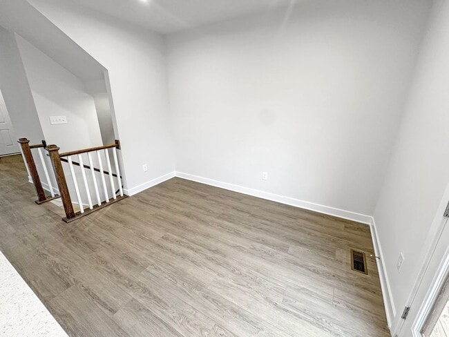 Building Photo - Spacious 3-Bedroom Townhome with Finished ...
