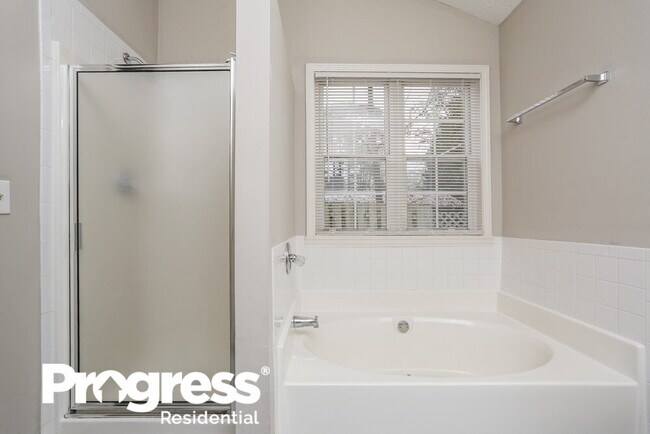 Building Photo - 3535 Garden Walk Ln SW