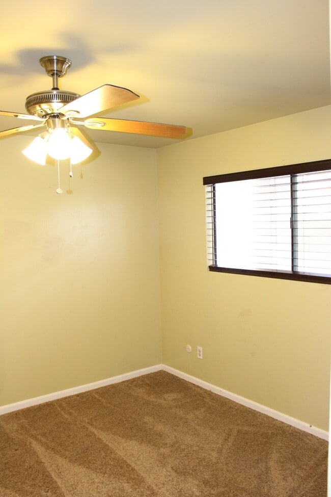 Building Photo - 6509 Kearsarge Way