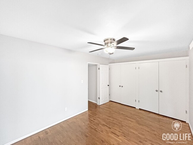 Building Photo - Beautiful 2BD/1BA W/ Large Backyard and Re...