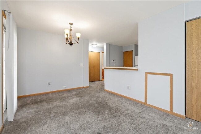 Building Photo - 1515 Silverstone Dr