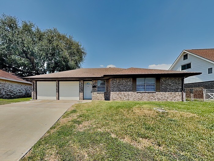 Primary Photo - 722 E Brown Ln