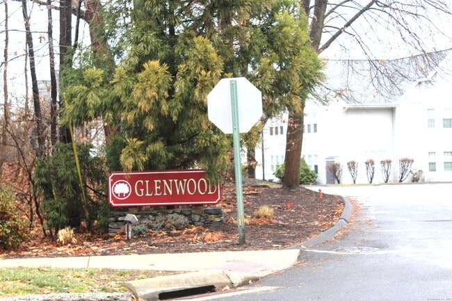 Building Photo - 38 Woodhill Rd