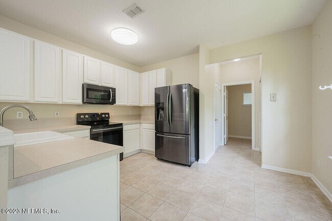 Building Photo - 7990 Baymeadows Rd E