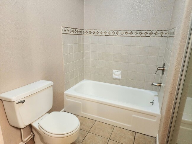 Building Photo - 1209 Libra Dr