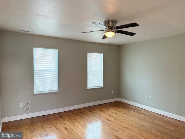 Building Photo - 5906 Benton Heights Ave