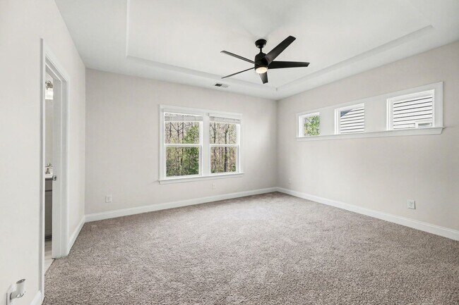 Building Photo - Modern 4BR Home in Raleigh | Great Location