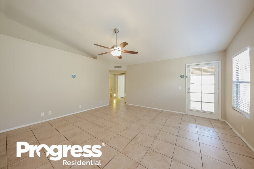 Building Photo - 3814 W Marconi Ave