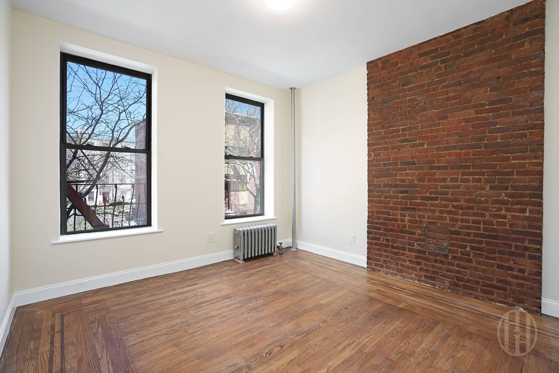 Building Photo - 504 E 118th St