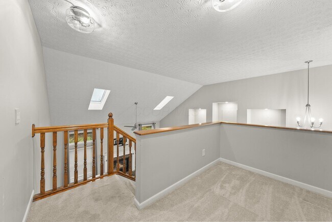 Building Photo - 397 Abbotsbury Dr