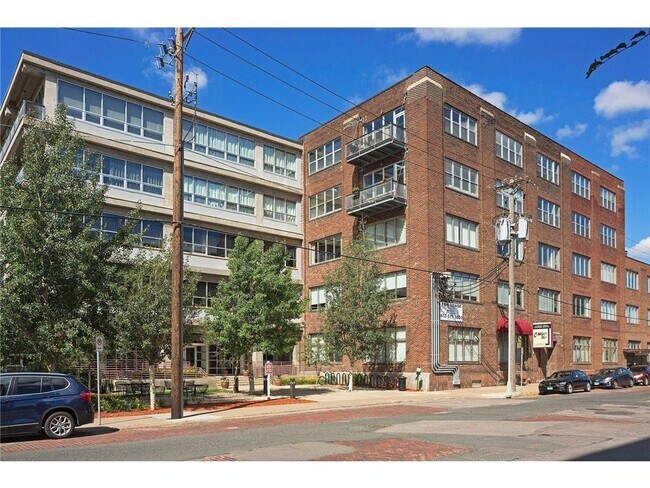 Building Photo - 901 N 3rd St
