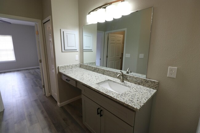 Building Photo - 221 Wooded Crossing Cir