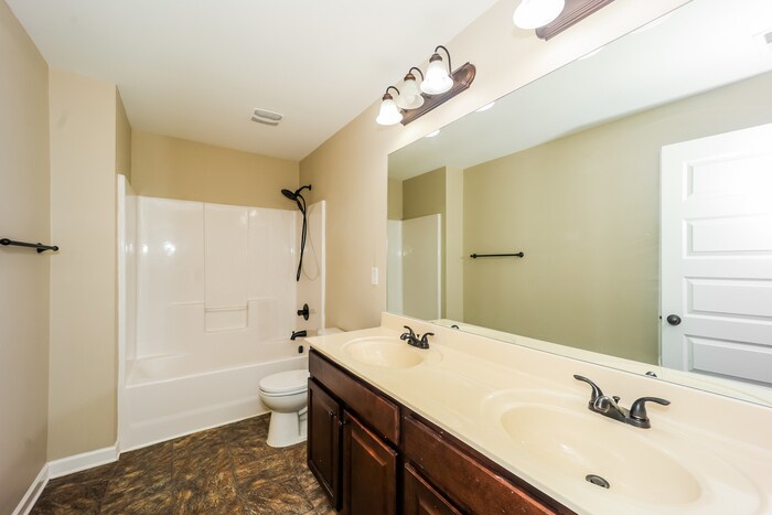 Building Photo - 1107 Sly Fox Run