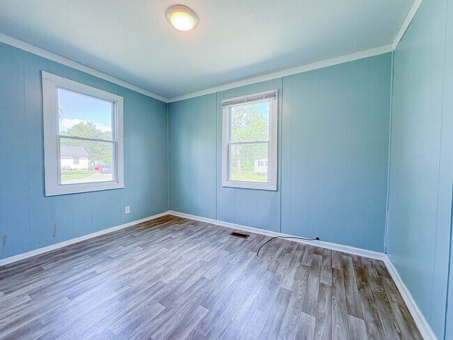 Building Photo - 2 Bedroom 1 Bathroom Home- No Pets