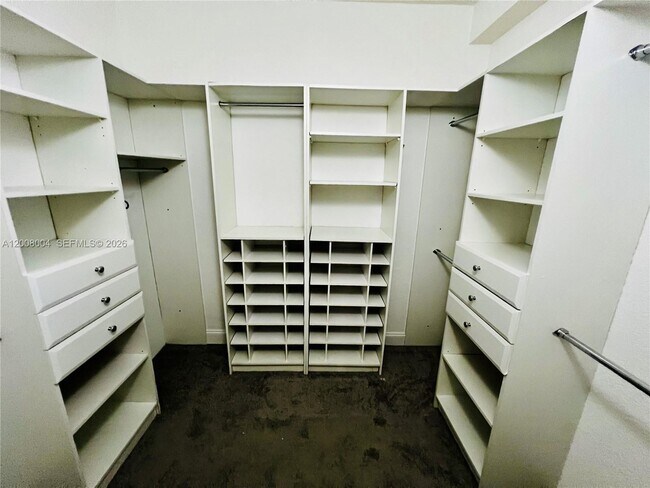 Building Photo - 771 SW 148th Ave