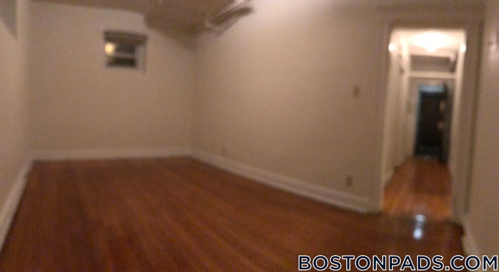 Building Photo - 53 Fellsway W