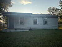 Building Photo - For Rent – Spacious 4-Bedroom in North Tulsa