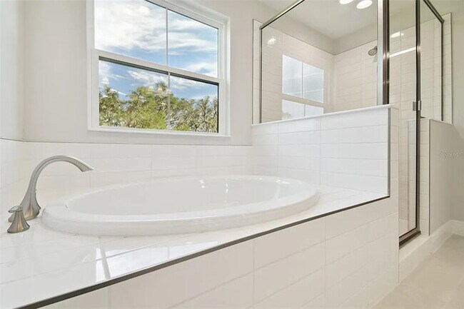 Building Photo - Hawkstone Gem (Welcome to this spacious 5-...